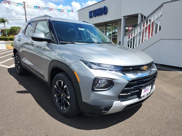 2023 Chevrolet TrailBlazer LT in Sterling Gray Metallic — front three-quarter view